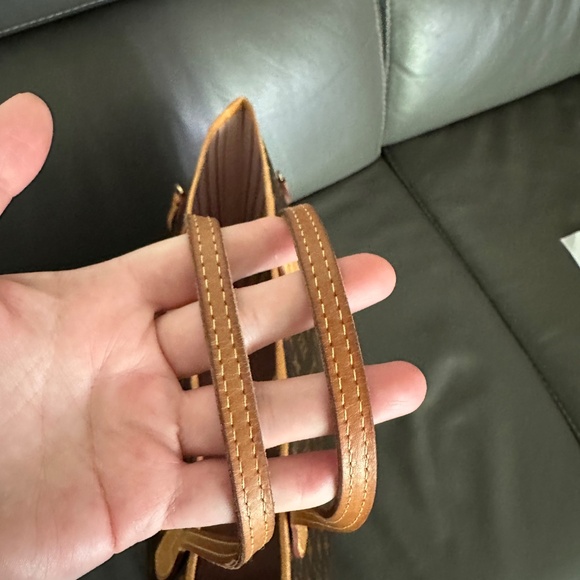 Louis Vuitton Neverfull MM - Picture 6 of 9